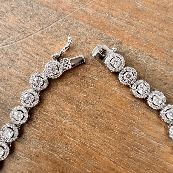 Round Classic Tennis Necklace - Picture 3 of 6